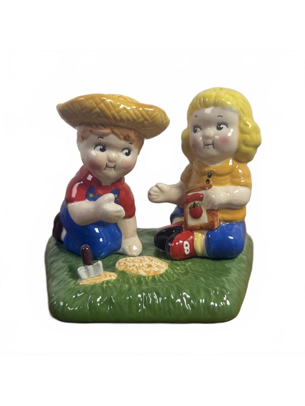 Campbell's Soup Kids Salt Pepper Shakers w/Base 2002 Houston Harvest Ceramic